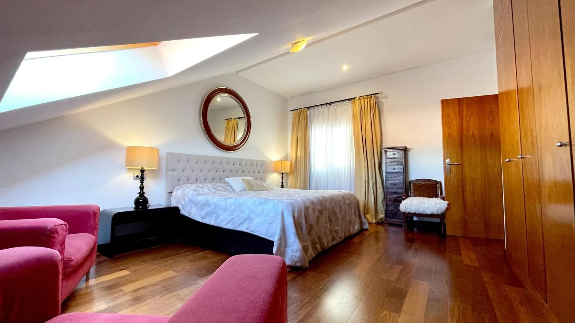 Atico En Plaza De La Constitucion 3 Bedrooms Málaga