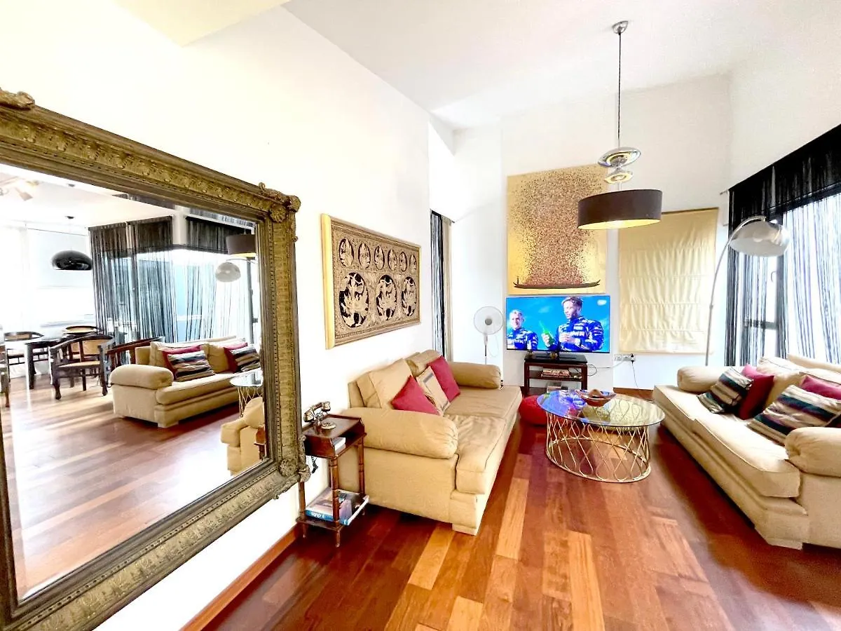 아파트 Atico En Plaza De La Constitucion 3 Bedrooms 말라가 스페인