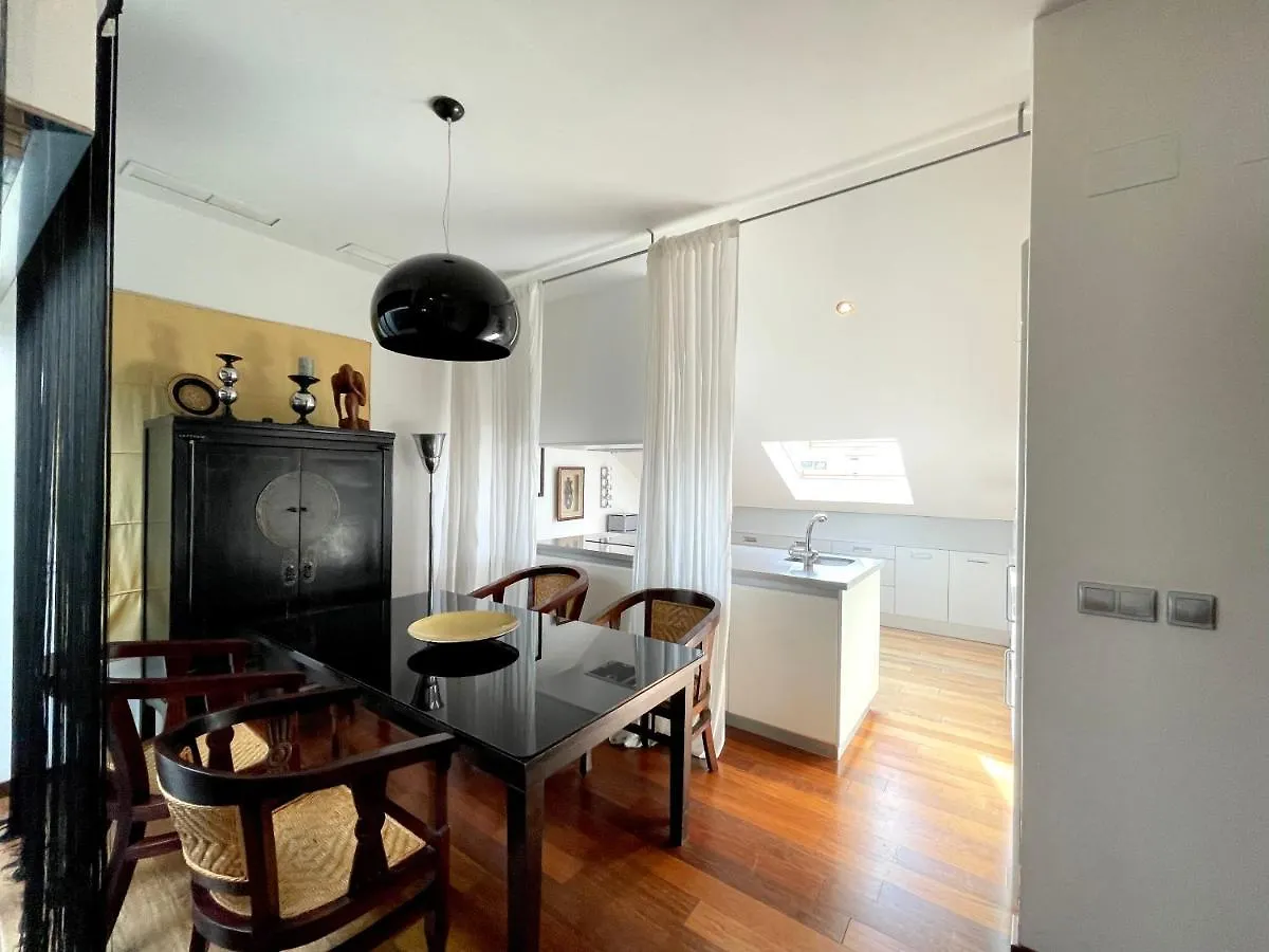 Atico En Plaza De La Constitucion 3 Bedrooms 말라가