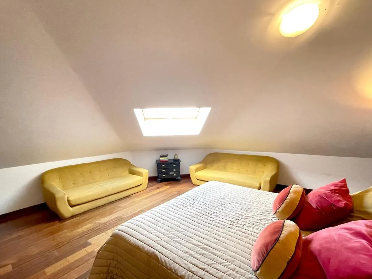 Atico En Plaza De La Constitucion 3 Bedrooms 말라가 아파트