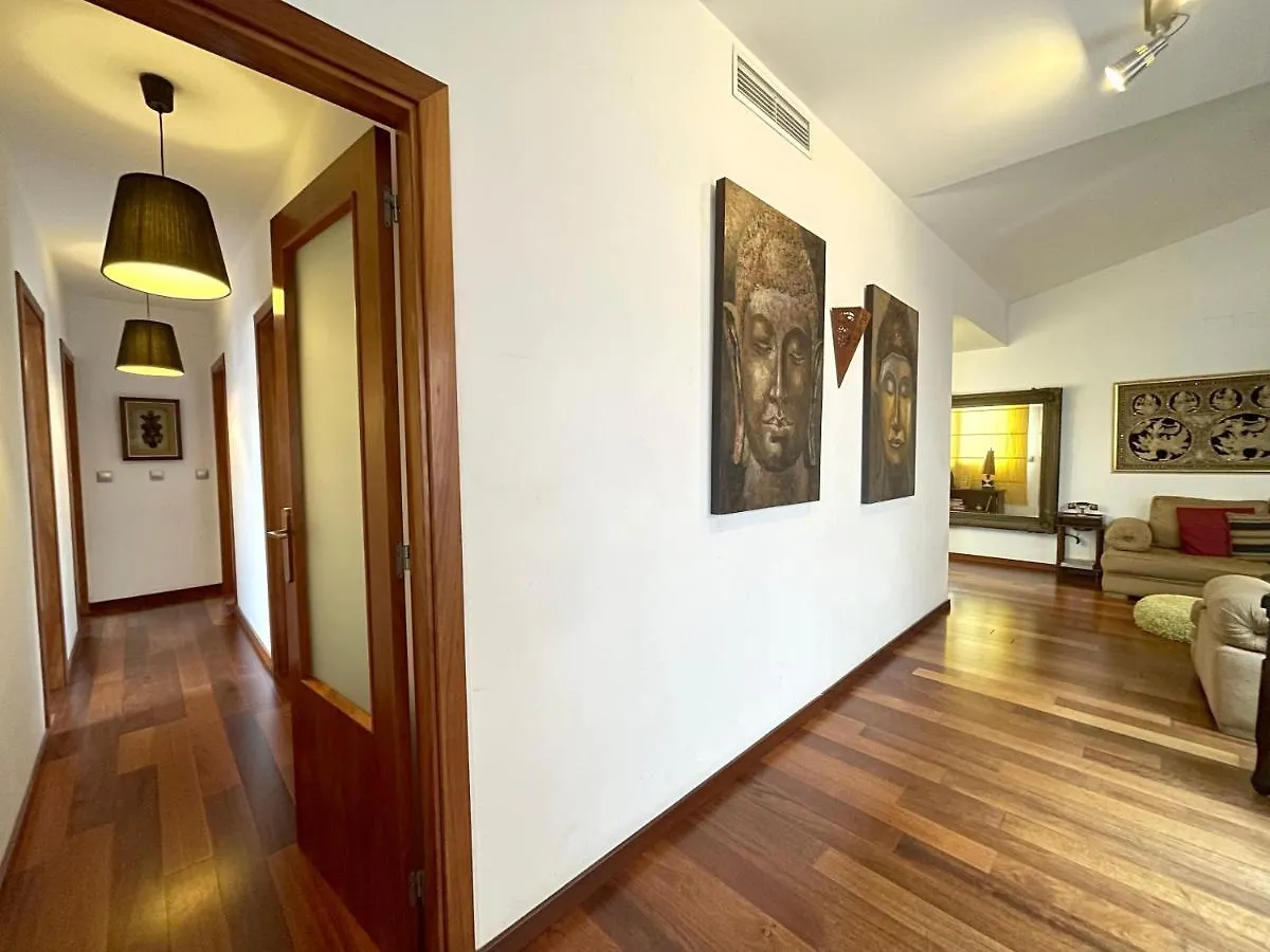 Atico En Plaza De La Constitucion 3 Bedrooms 말라가