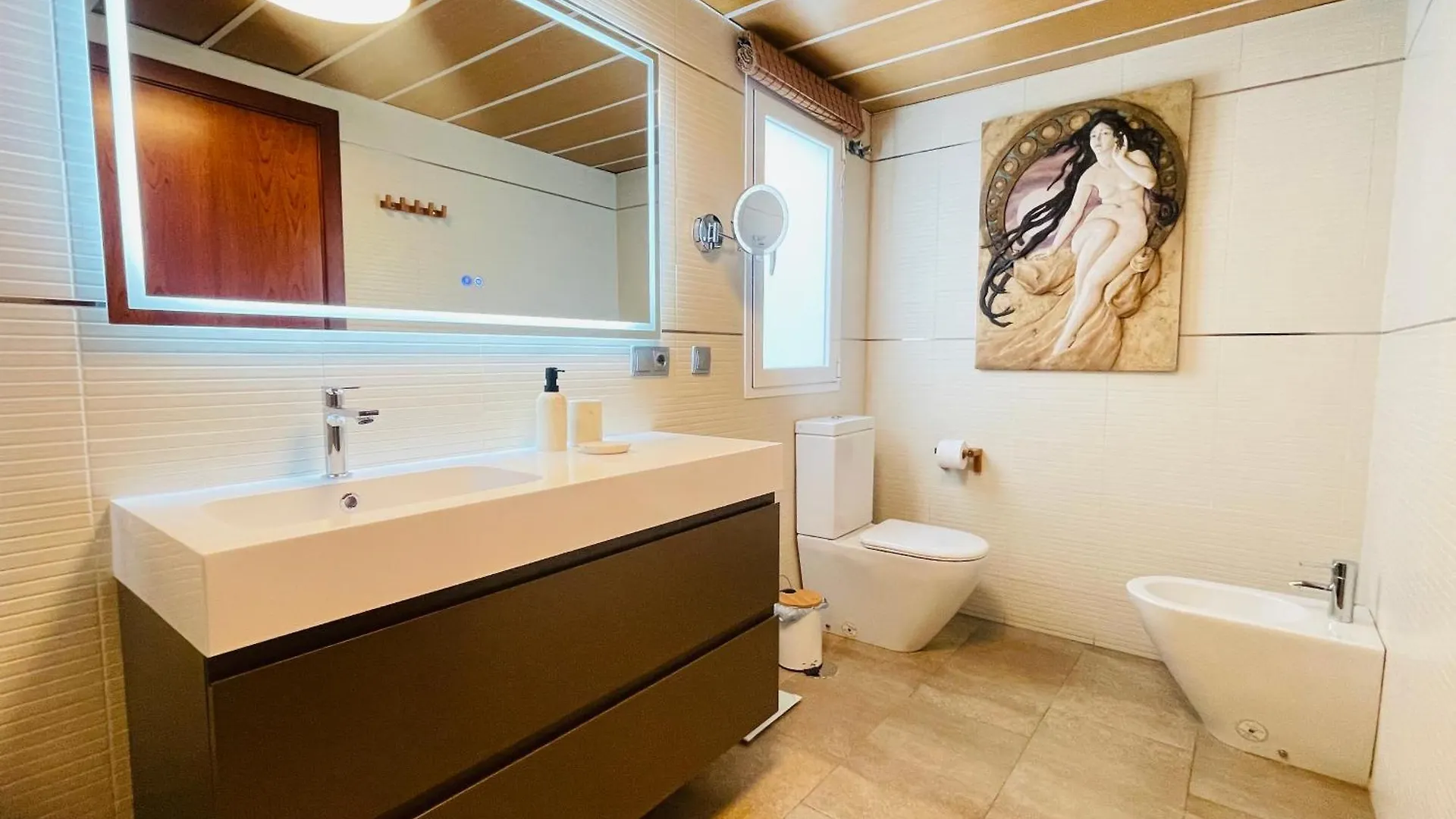 Atico En Plaza De La Constitucion 3 Bedrooms 말라가