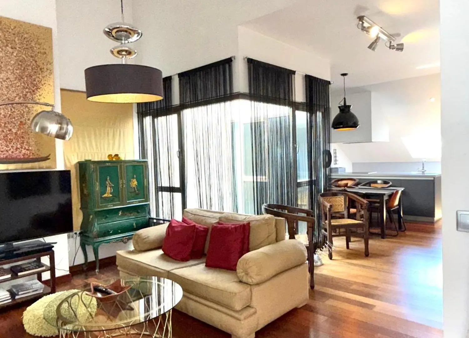 Atico En Plaza De La Constitucion 3 Bedrooms 말라가